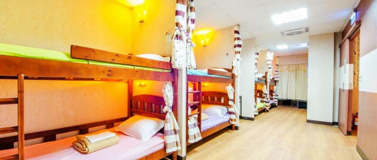 Non-Profit Bee Home Keelung Luaran gambar
